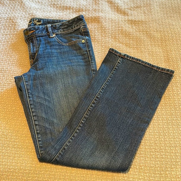 Ladies American Eagle “Favorite Boyfriend” Jeans - Picture 9 of 10